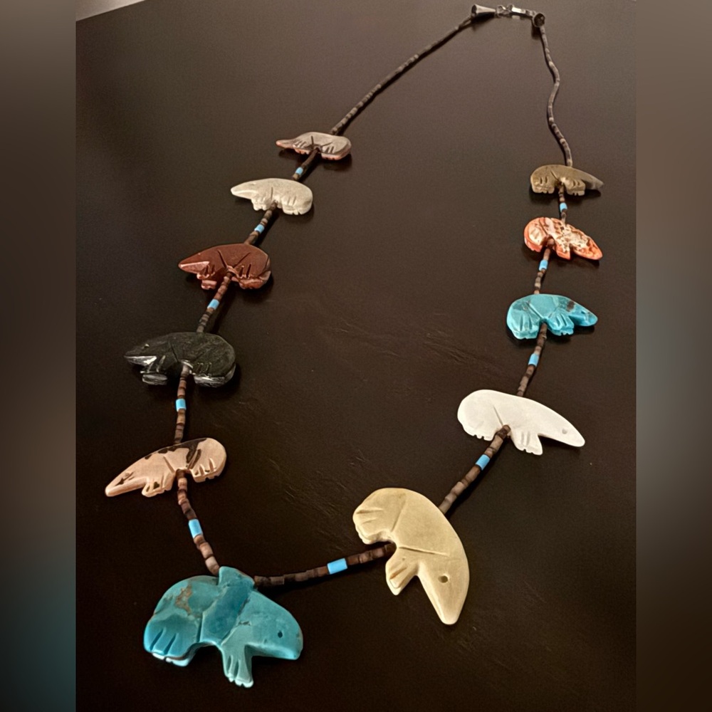 Vintage Zuni Fetish Necklace | Hand Carved Stone Animals | Turquoise Heishi 13” - Picture 3 of 6
